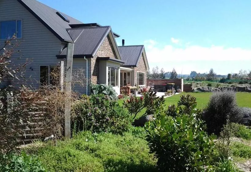 Aamiaismajoitus (B&B) Hadlow Sunrise Retreat