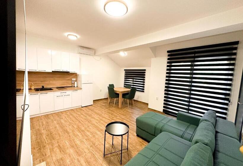 تختخواب و صبحانه Kiko Apartmani Lux