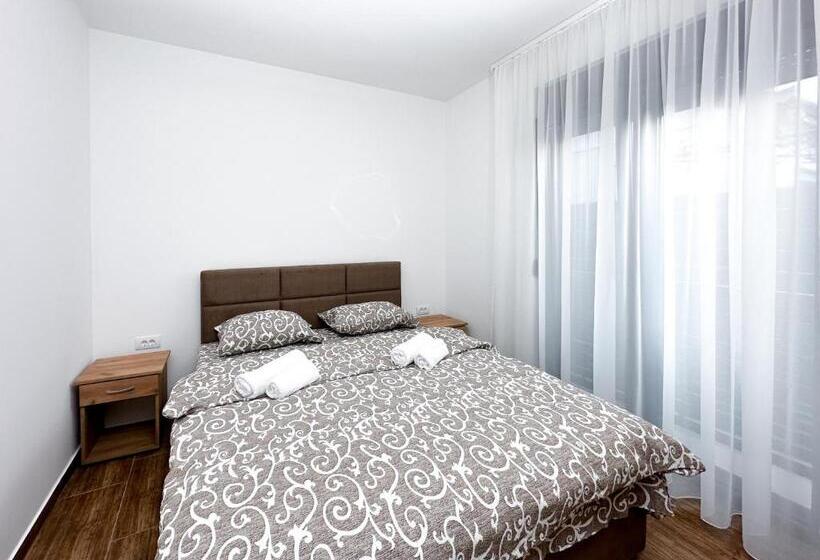 تختخواب و صبحانه Kiko Apartmani Lux