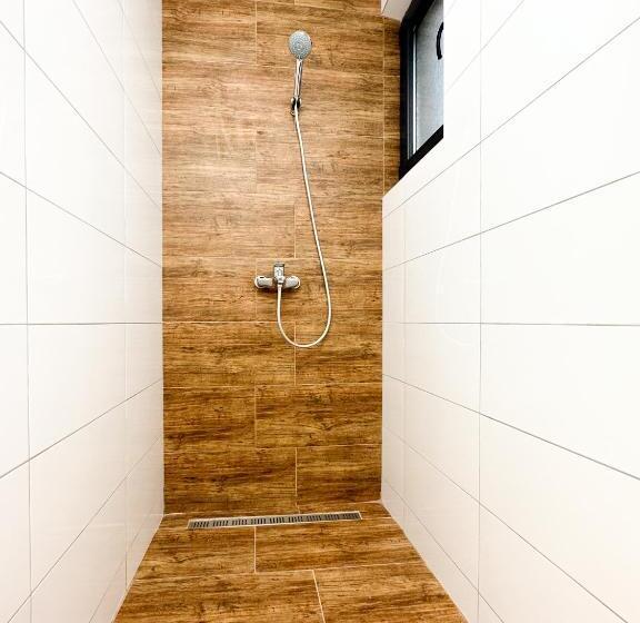 تختخواب و صبحانه Kiko Apartmani Lux