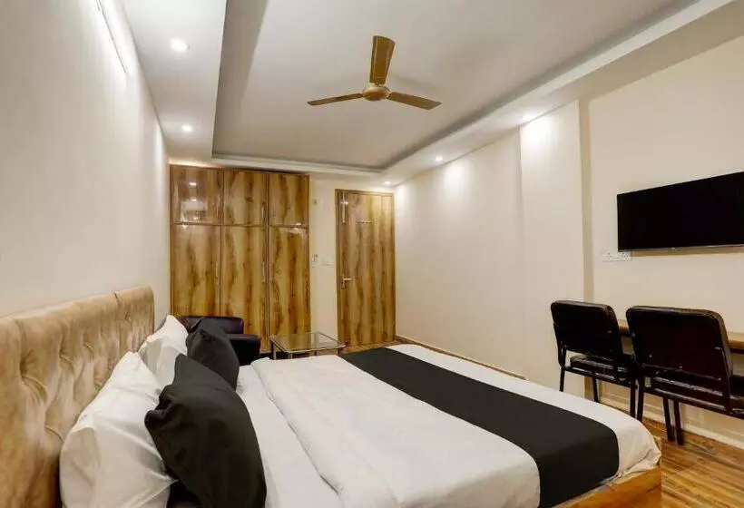 Super Collection O Hotel Rianna Residency