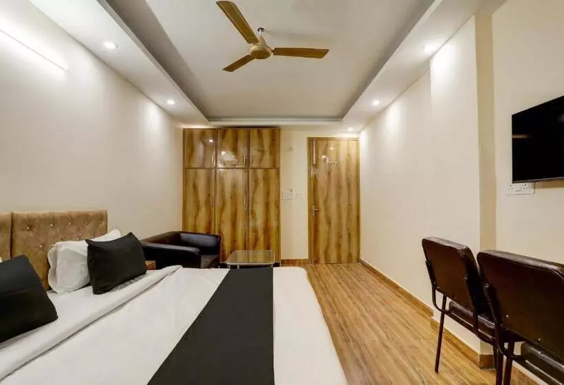 Super Collection O Hotel Rianna Residency