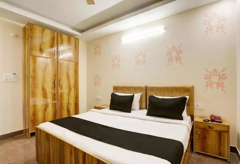 Super Collection O Hotel Rianna Residency