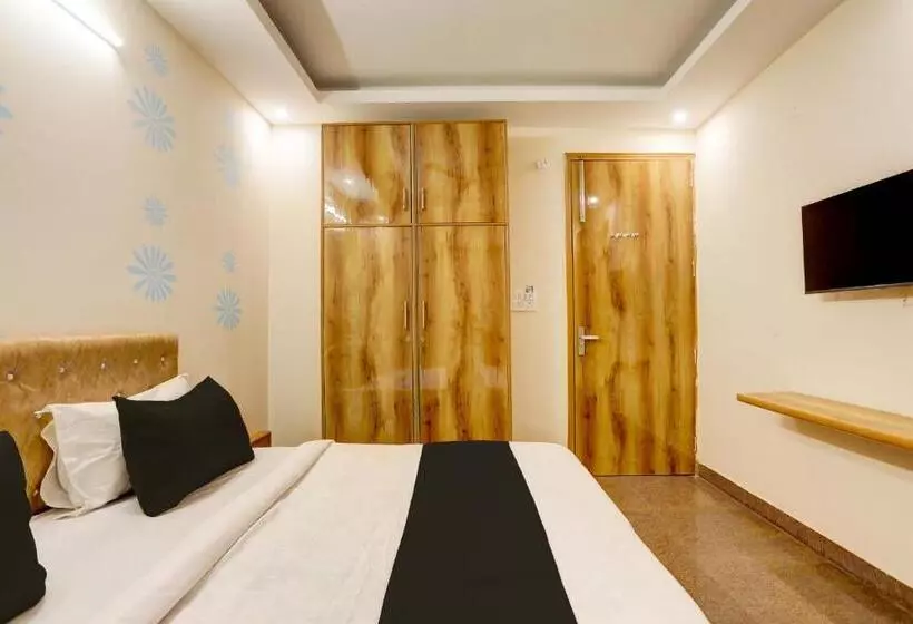 Super Collection O Hotel Rianna Residency