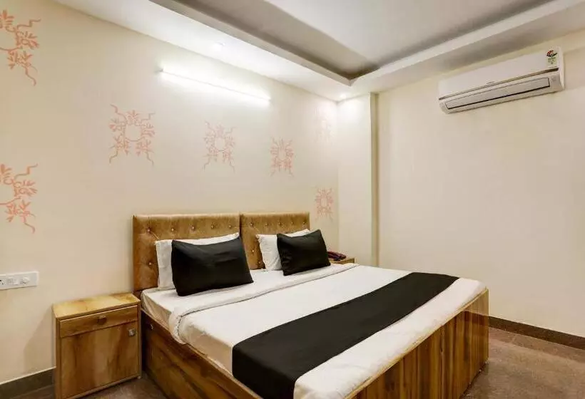 Super Collection O Hotel Rianna Residency