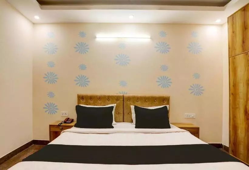 Super Collection O Hotel Rianna Residency