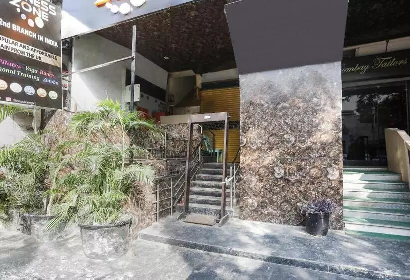 Super Collection O Hotel Rianna Residency