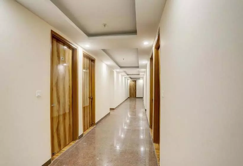 Super Collection O Hotel Rianna Residency
