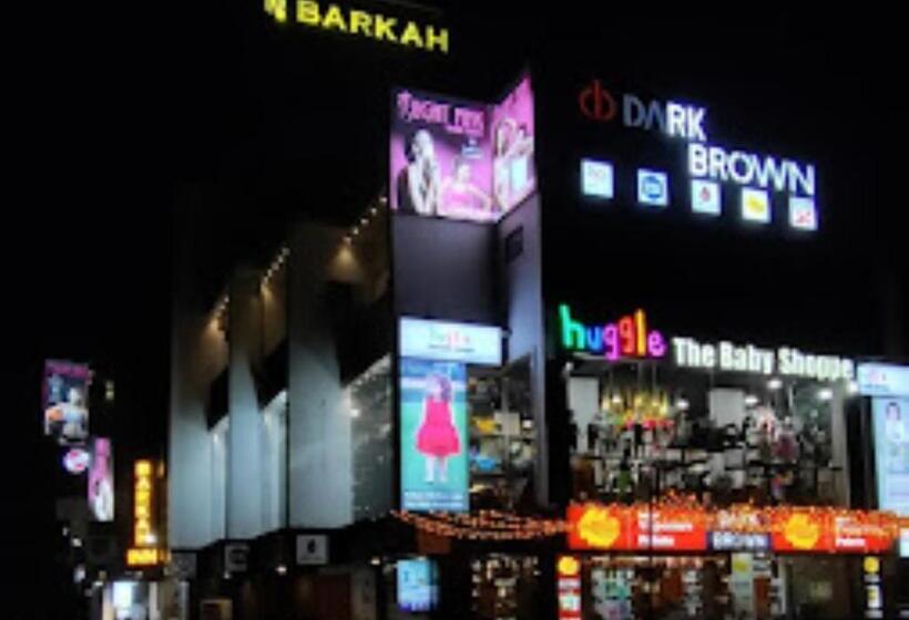 هتل Barkah Inn Kerala