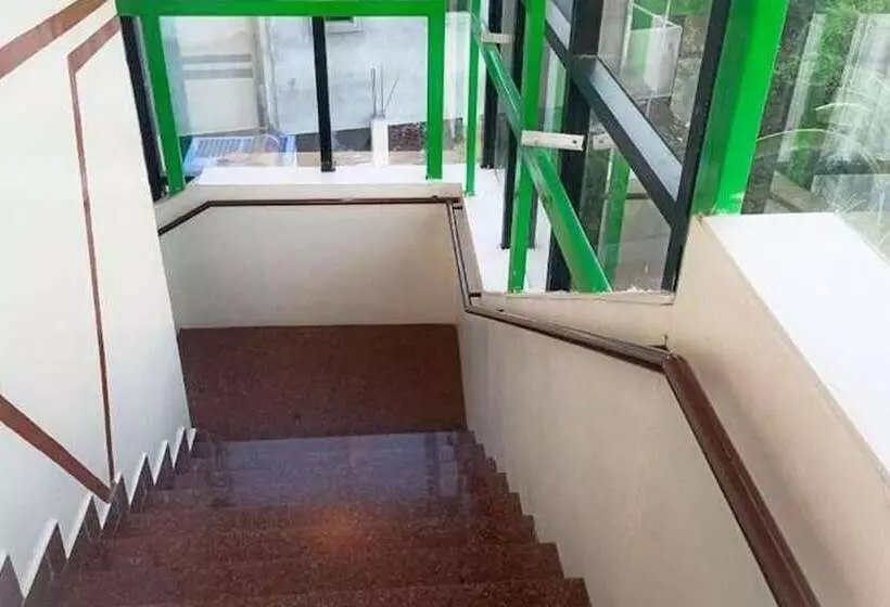 هتل Neighbour Inn Apart