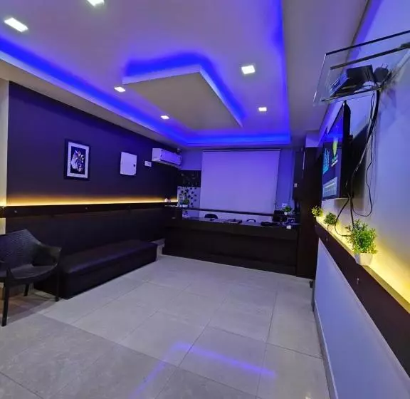Hotel Nirvis Grand