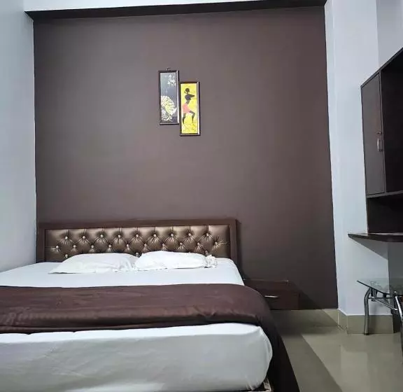 Hotel Nirvis Grand