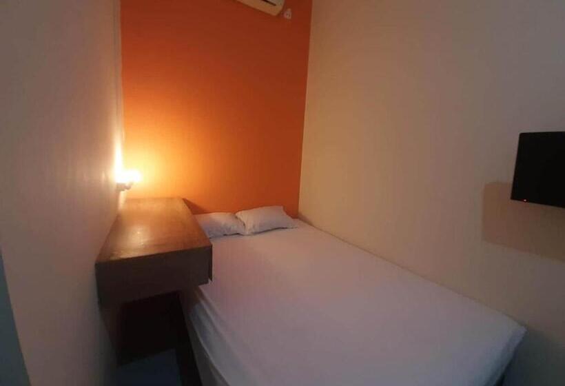 فندق Oyo 93274 Oren Home Bekasi