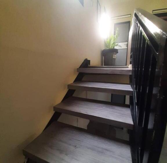 فندق Oyo 93274 Oren Home Bekasi