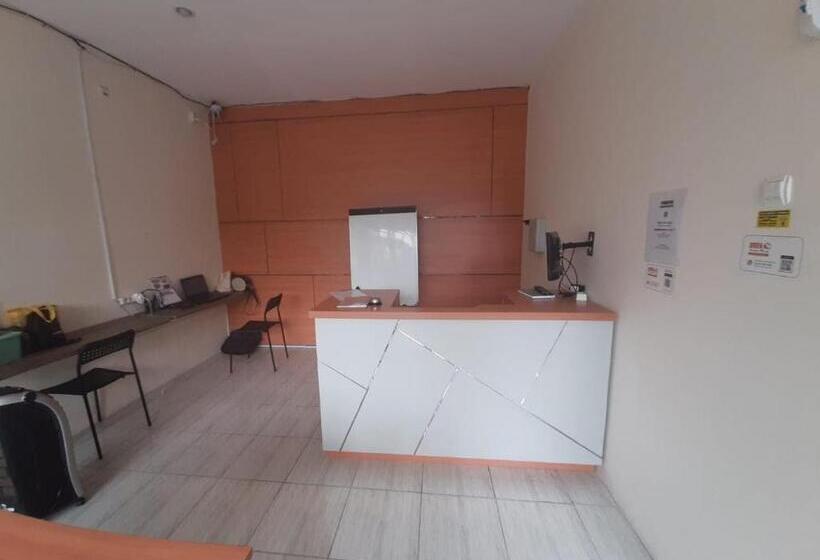 فندق Oyo 93274 Oren Home Bekasi