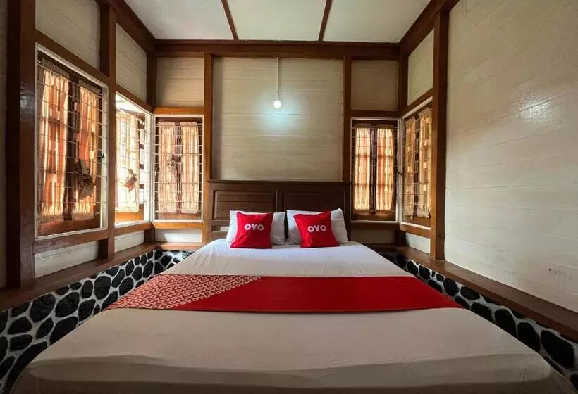 Hotelli Oyo 93277 Villa Kemiloko Syariah