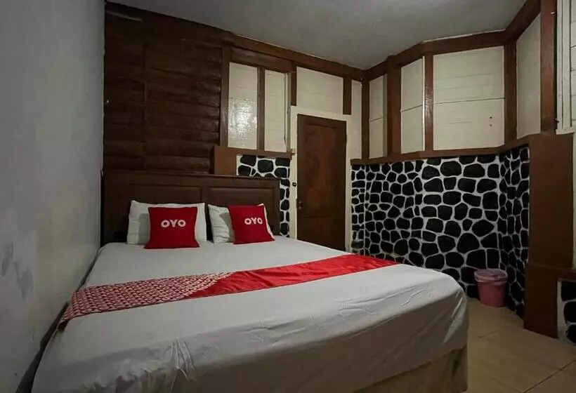 Hotelli Oyo 93277 Villa Kemiloko Syariah