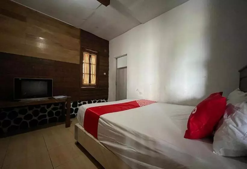 Hotelli Oyo 93277 Villa Kemiloko Syariah