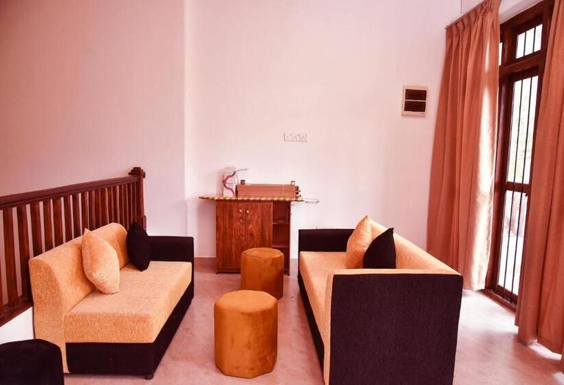 Hotel Primrose Castle