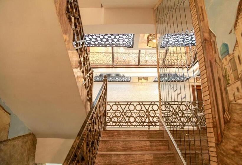 בית מלון כפרי Suzangaron