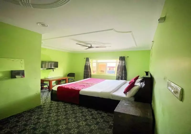 ホテル The Hills View Home Stay