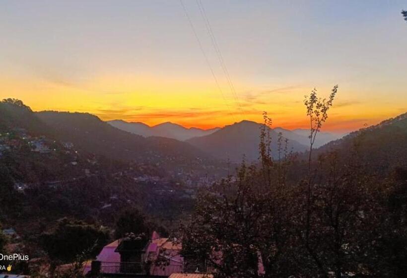 בית מלון כפרי The Hills View Home Stay