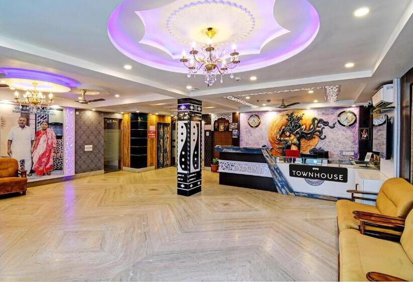 هتل Townhouse The Grand Touch & The Royal Touch