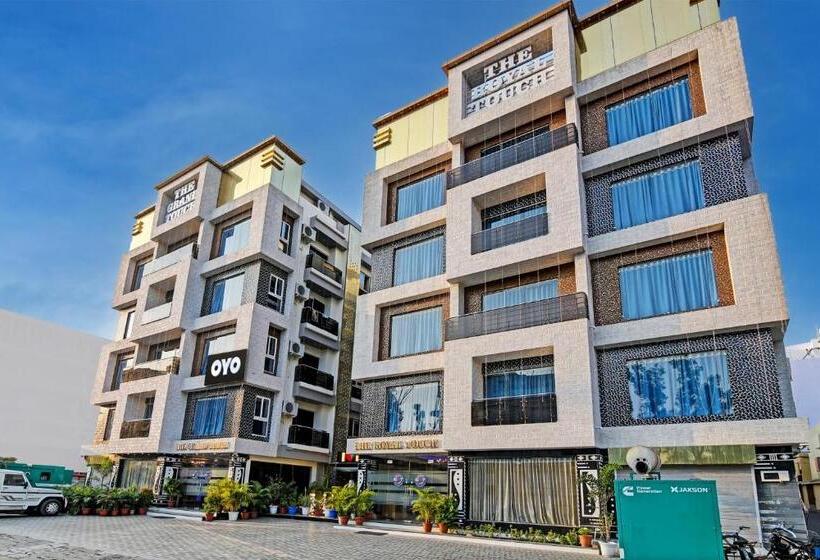 هتل Townhouse The Grand Touch & The Royal Touch