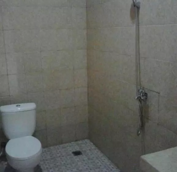 Oyo 93241 Hotel Puri Azzura Danau Ranau