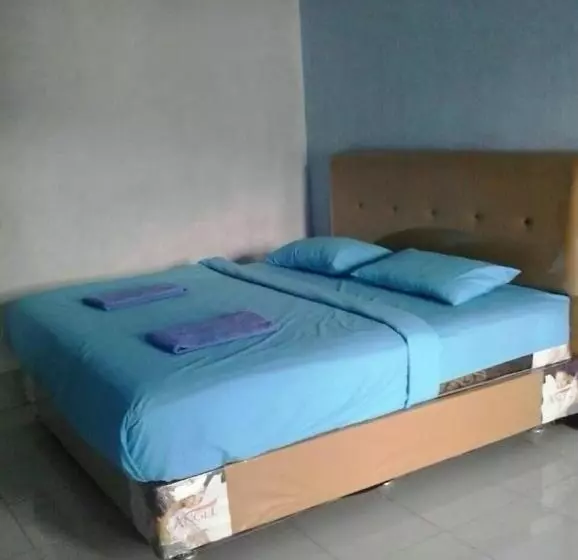 Oyo 93241 Hotel Puri Azzura Danau Ranau