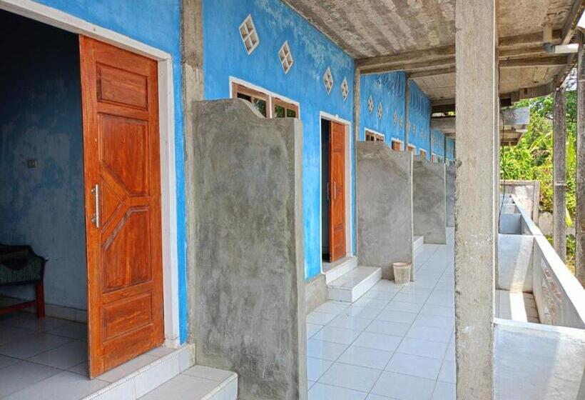 Oyo 93241 Hotel Puri Azzura Danau Ranau