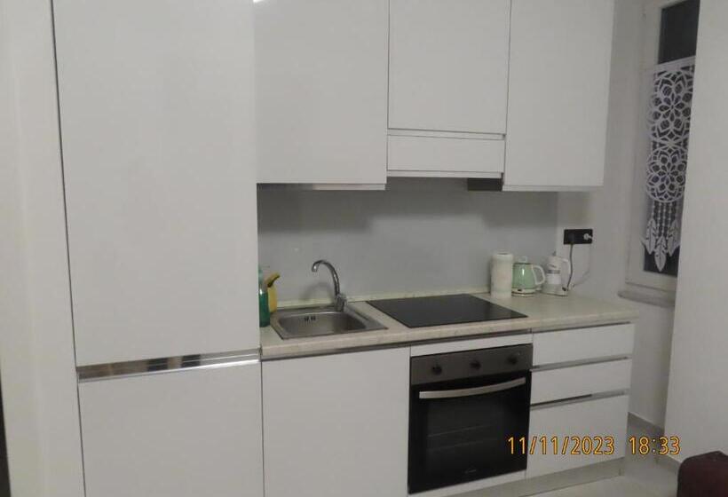 بنسيون Amici Holiday Stazione