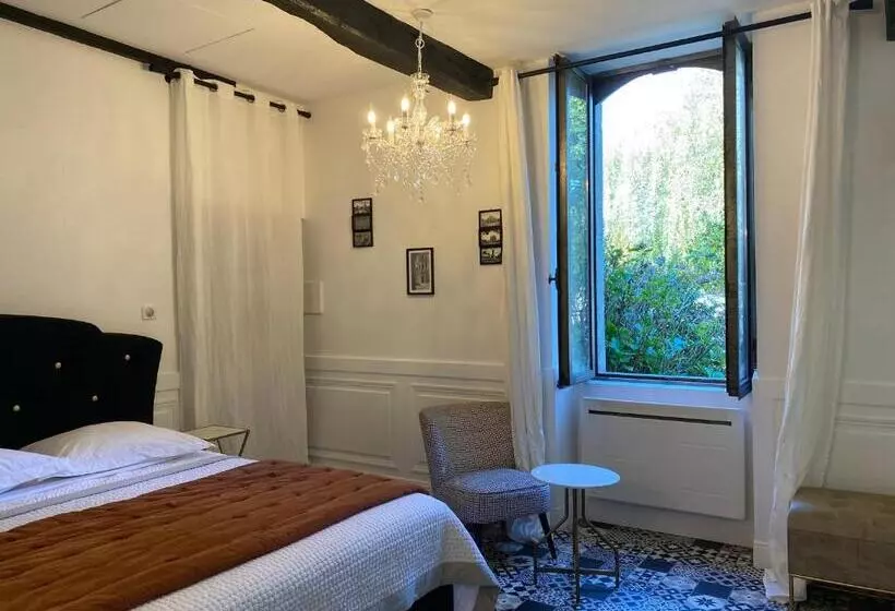 Majatalo Chambre D Hôte 1787 : Les Terrasses Des Pyrénées