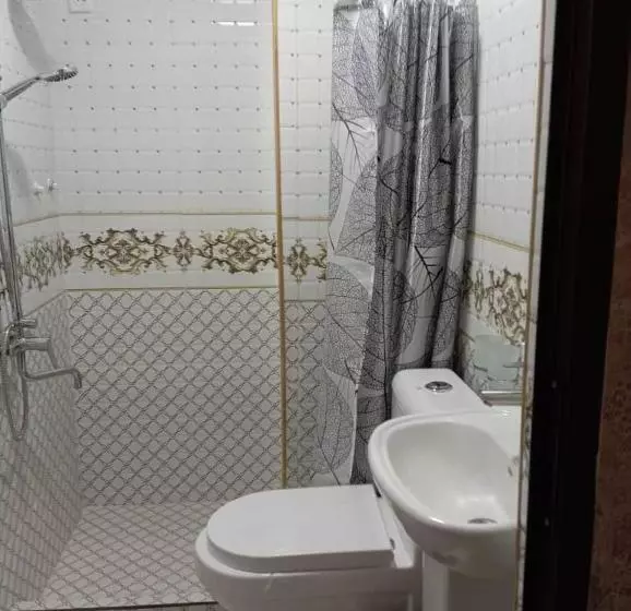 ペンション Daniyar Guest House