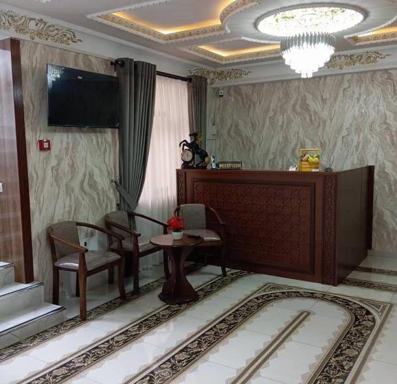 ペンション Daniyar Guest House