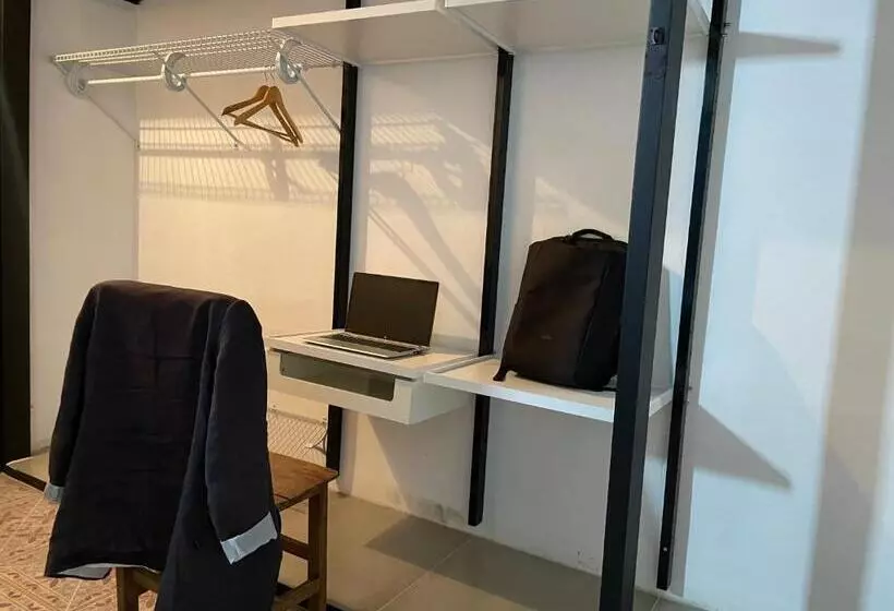 پانسیون Habitación Privada Con Terraza Y Wifi Rápido En El Centro