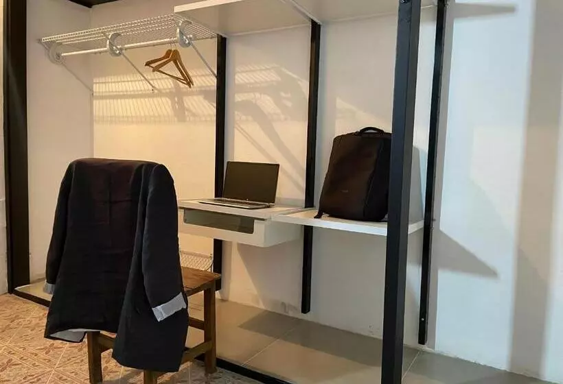 پانسیون Habitación Privada Con Terraza Y Wifi Rápido En El Centro