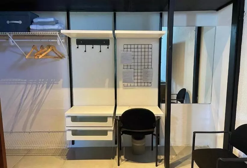 پانسیون Habitación Privada Con Terraza Y Wifi Rápido En El Centro