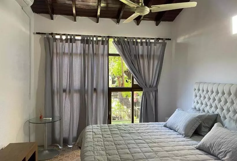 پانسیون Habitación Privada Con Terraza Y Wifi Rápido En El Centro