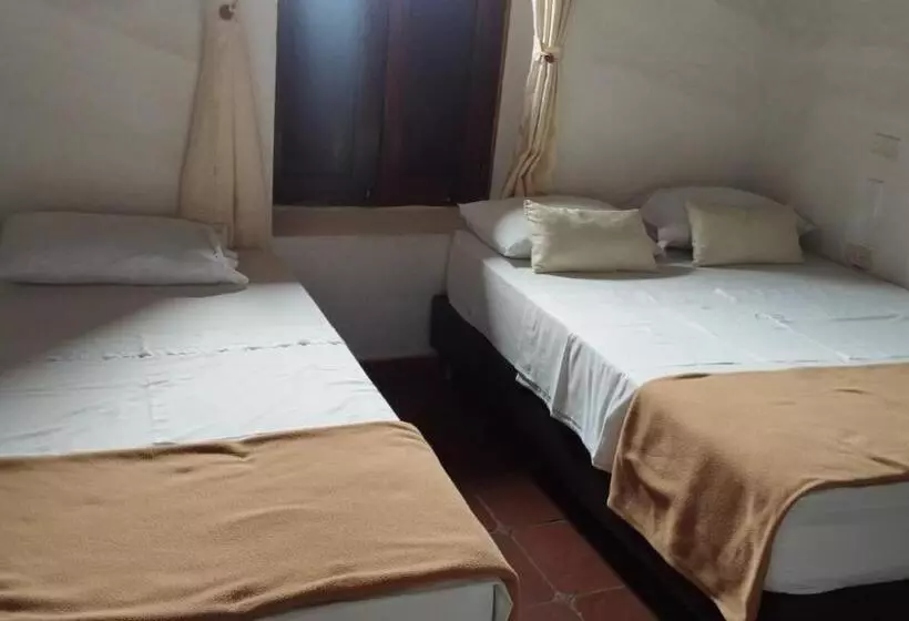 ペンション Hostal La Batea