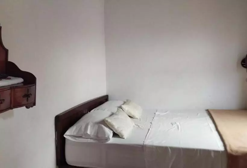 ペンション Hostal La Batea