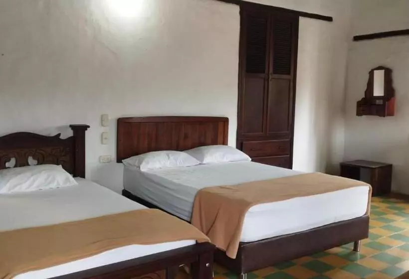 ペンション Hostal La Batea