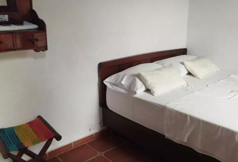 ペンション Hostal La Batea