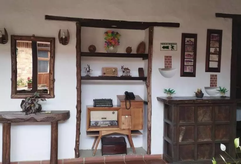 ペンション Hostal La Batea