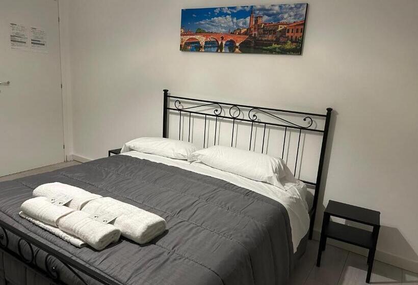 پانسیون Locazione Turistica Forever