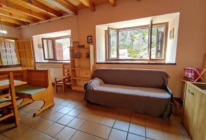 Albergue Las Escuelas