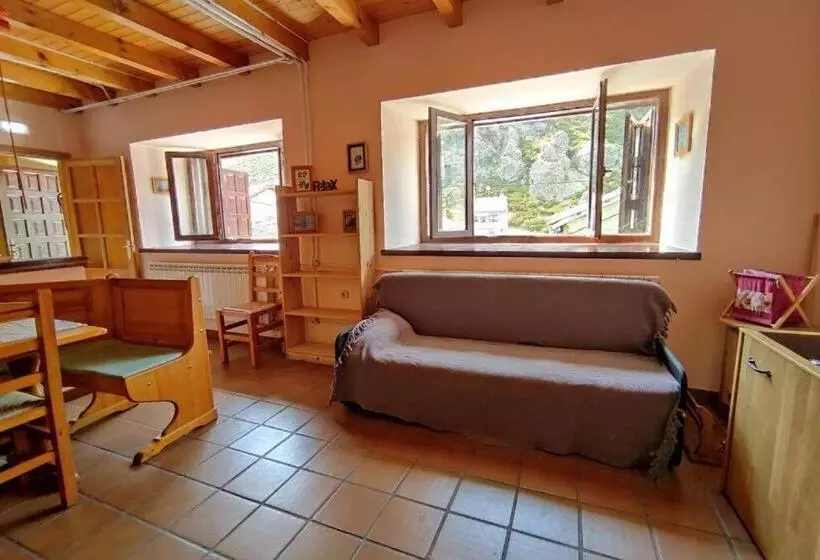 Albergue Las Escuelas