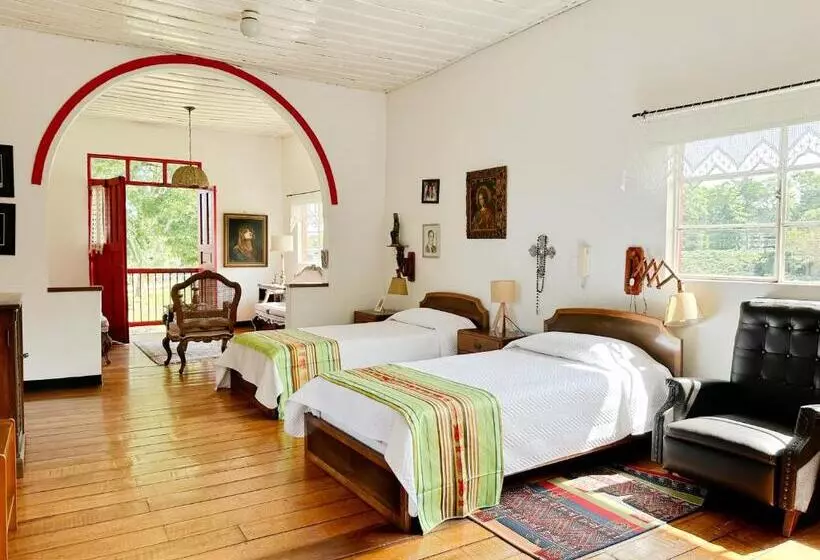 Aamiaismajoitus (B&B) Finca Hotel Hacienda Bruselas