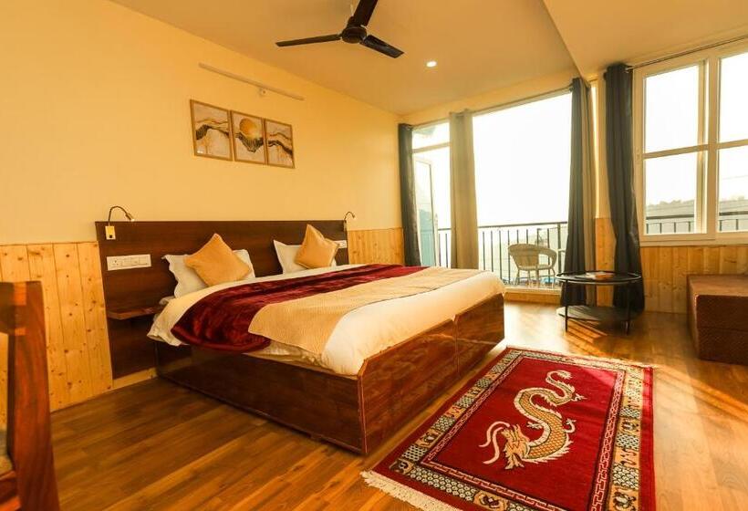 تختخواب و صبحانه Himalayan Suite