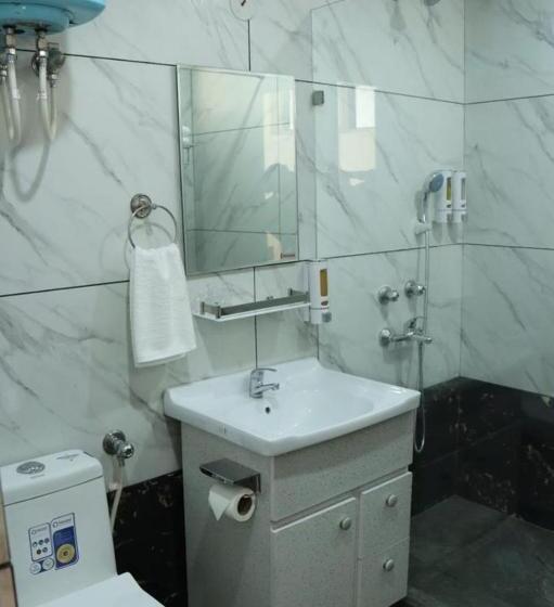 تختخواب و صبحانه Himalayan Suite